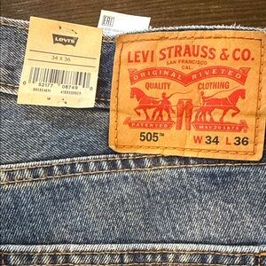 Levi's 505 Straight Men's Blue Denim Jeans with Tan Patch